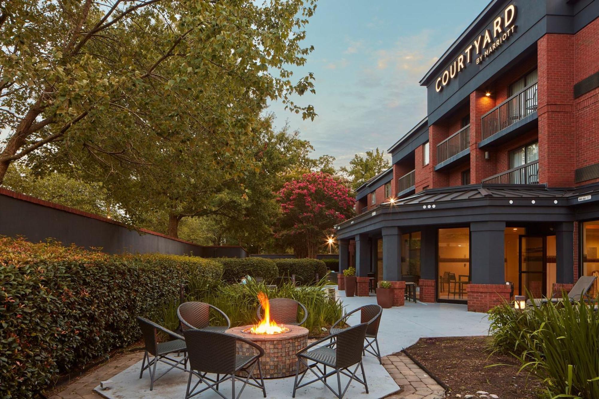 Courtyard Newport News Yorktown Otel Dış mekan fotoğraf